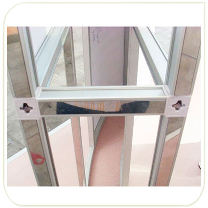 Пресс волл EXPOFRAME в профиль.