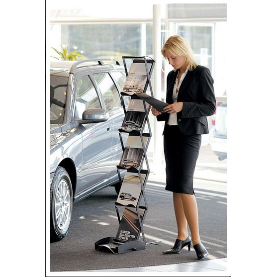 стойка для информационных листовок, буклетов, прайс-листов
прекрасная современная буклетница для автосалонов, выставок и конференций