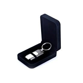  Добавьте к флешке коробочку, обшитую бархатом