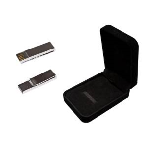 На этой металлической флешке возможна и полноцветная печать